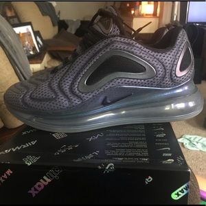 Nike Air Max 720(gradeschool)
